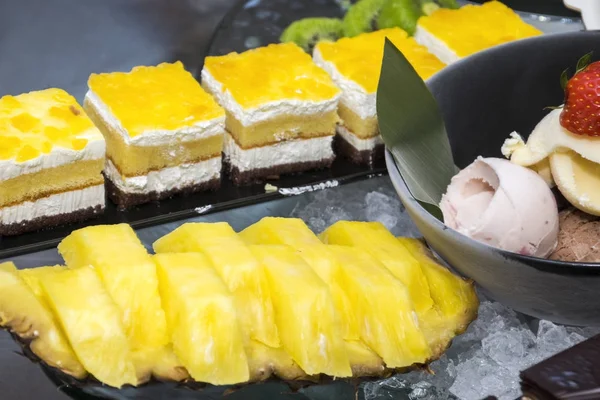 Tatlı meyve ile çeşitliliği