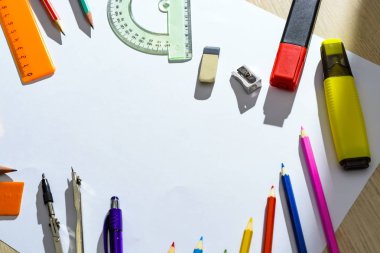 mi acceso a nivel superior. imagen 3D aislada sobre fondo blanco