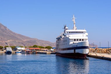 13 Haziran, 2017, Yunanistan. Balos, Yunanistan Bay'e göndermeden önce iskelede Cruise Gemi duruyor.
