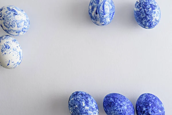 Top View Easter Eggs Classic Blue Gradient Effect Scattered White — 스톡 사진