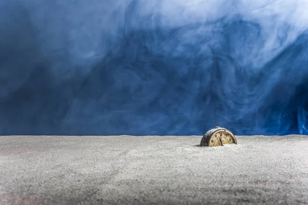 Beyaz kum çalar saat