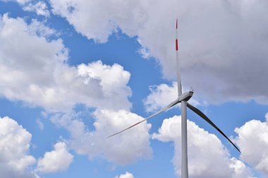 Rüzgar Çiftliği - yenilenebilir enerji