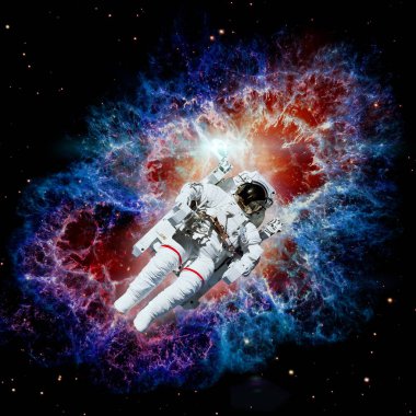 Uzayda bir astronot. Arkaplanda nebula.