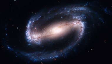 Irmak takımyıldızı yönünde bulunan bir çubuklu sarmal gökada NGC 1300 olduğunu
