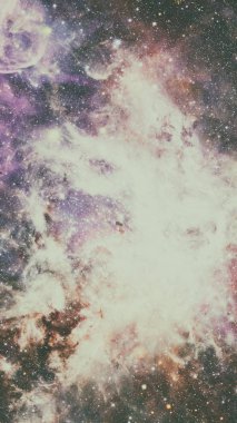 Evren yıldız, nebula ve galaksiyle dolu..