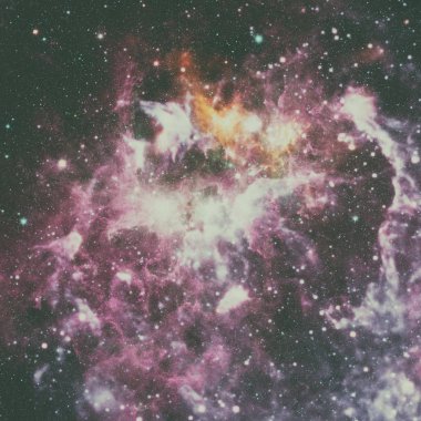 Derin uzayda nebula ve yıldızlar.