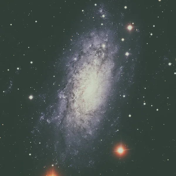 NGC 3621 je pole spirální galaxie v souhvězdí Hydry. — Stock fotografie