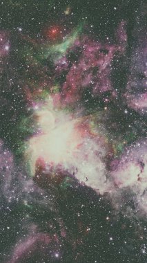 Bulutsusu ve derin uzay içinde gökada. Bu görüntü furnis unsurları