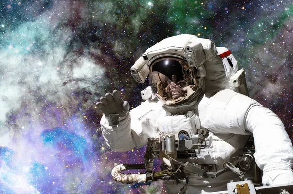 Astronaute d'exploration spatiale de la NASA. Éléments de cette image fournis par la NASA . — Photo