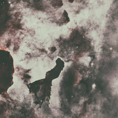 Carina Nebulasında Toz Sütunları.