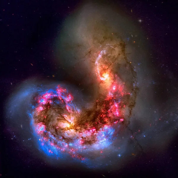 Anten gökadaları karga takımyıldızı yönünde içinde bir gökada vardır. — Stok fotoğraf
