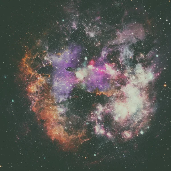 Abstrakte Galaxie im Weltraum. Astronomischer Hintergrund. — Stockfoto