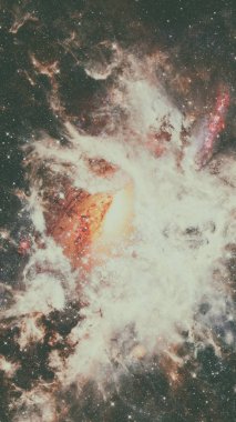 Derin uzayda parlayan gizemli bir evren..