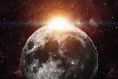 Güneş sistemi - toprak metalleri Moon. Ay Dünya'nın tek doğal uydusu..