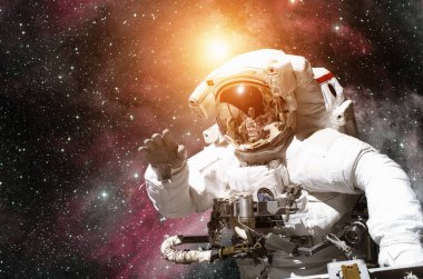 Uzayda Astronot.