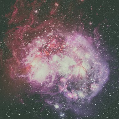 Spiral galaksi ve uzay nebulası.