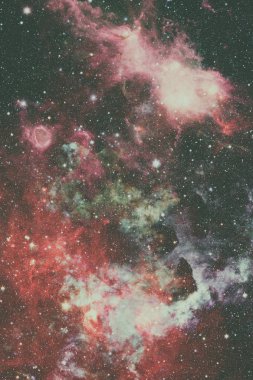 Nebula ve yıldızlar uzayda. Bu görüntünün elementleri NASA tarafından desteklenmektedir.