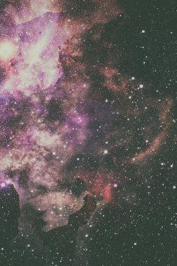 Evren yıldız, nebula ve galaksiyle dolu..