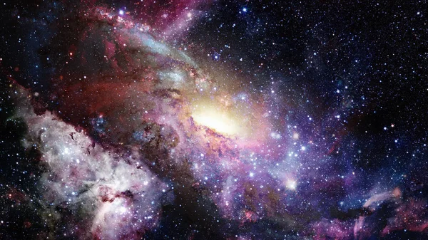 Derin uzayda nebula ve galaksiler. Bu görüntünün elementleri NASA tarafından desteklenmektedir.