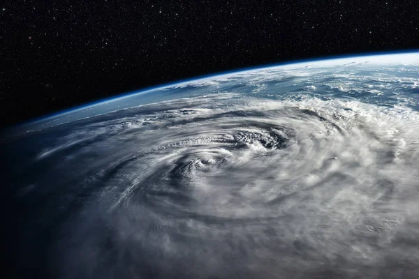 Tifón sobre el planeta Tierra - foto satelital. — Foto de Stock