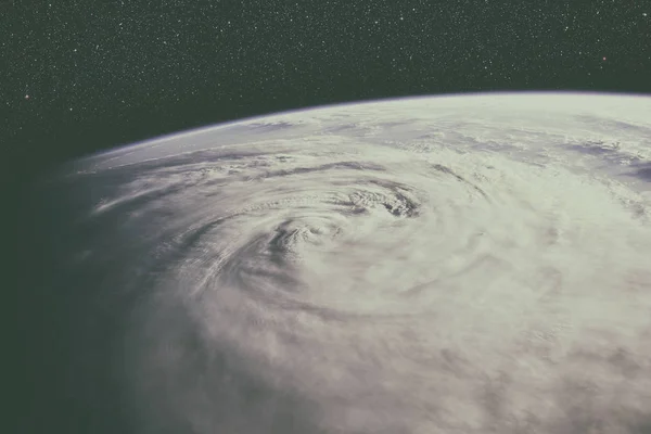 Тайфун над планетой Земля - спутниковое фото. Лицензионные Стоковые Изображения
