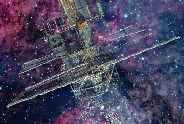 Hubbleův vesmírný teleskop a mlhoviny. Dvojitá expozice. — Stock fotografie