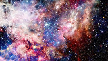 Derin uzayda parlayan gizemli bir evren..