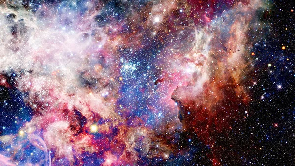 银河在深空，闪耀的神秘宇宙. — 图库照片