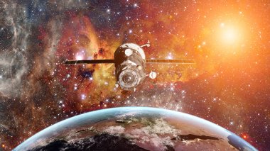 Kargo gemisi uzayda. Nasa tarafından döşenmiş bu görüntü yeryüzünde unsurları.