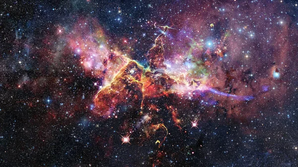 卡里纳星云中的神秘山美国航天局提供的这一图像的要素. — 图库照片