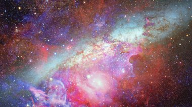 Renkli nebula ve evrendeki açık yıldız kümesi.