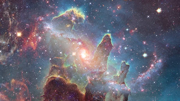Спіральна галактика в космосі. елементи цього зображення, мебльовані — стокове фото