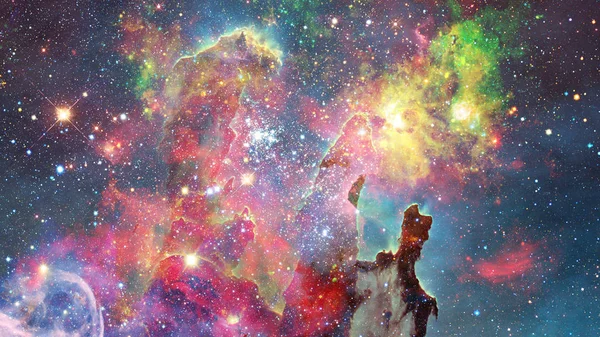 Nebulosas coloridas y estrellas en el espacio. Elementos de esta imagen proporcionados por la NASA. —  Fotos de Stock