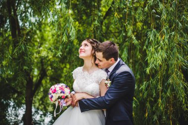 Gelin ve damat birlikte poz