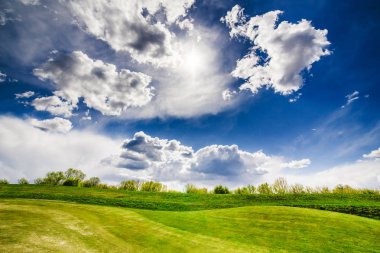 golf sahasında kum sığınaklar