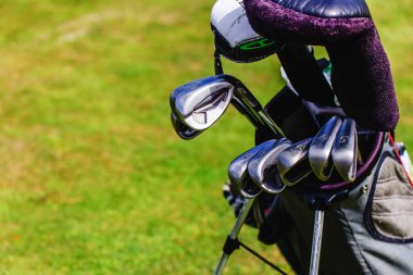 Yeşil Golf Ekipmanları