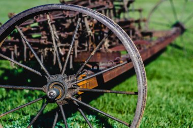 Eski demir tarım pulluk