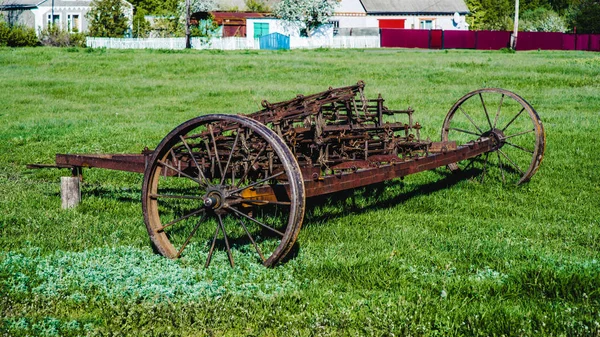 Antiguo arado de agricultura de hierro — Foto de Stock