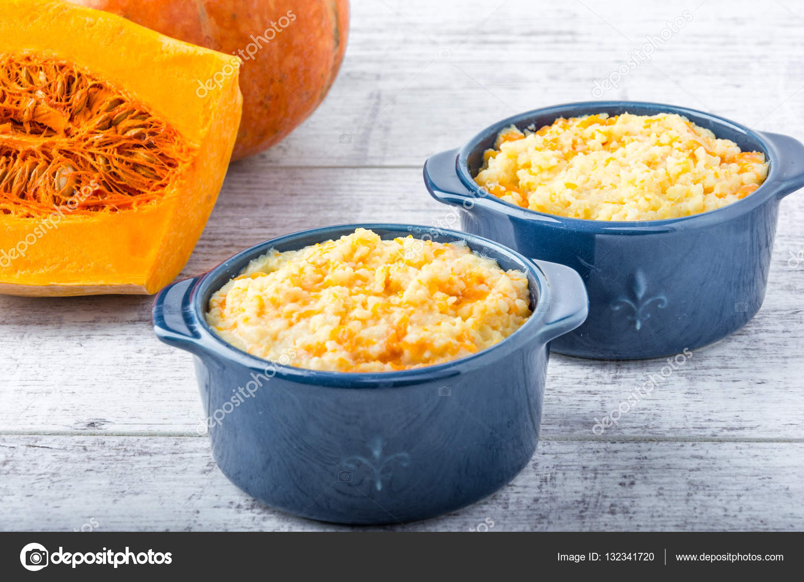 Каша с тыквой и рисом. Каша с тыквой рецепты быстро и вкусно. Пшенная каша с тыквой и курагой. Пшённая каша с тыквой на молоке. Пшённая каша с тыквой на молоке.