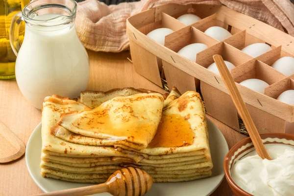 Ingredienser för att göra pannkakor — Stockfoto