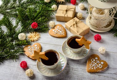 Noel şenlikli kart köknar dalları ve şenlikli dekor 