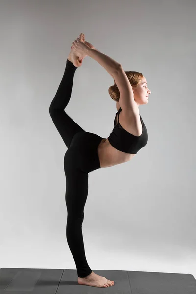 Gimnasia y Yoga —  Fotos de Stock