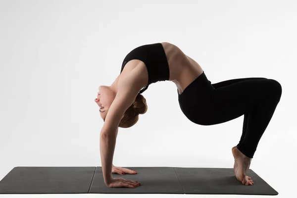 Гимнастика и йога — стоковое фото