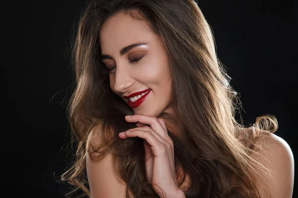 Chica sexy con lápiz labial rojo — Foto de Stock