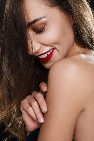 性感的女孩，与红色的唇膏 — 图库照片