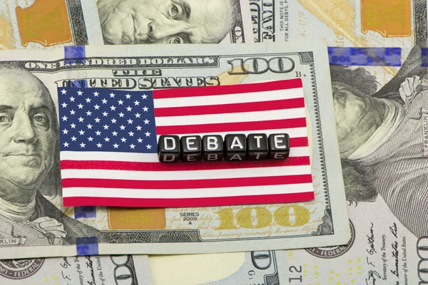 Debate presidencial estadounidense sobre el fondo de dólares —  Fotos de Stock