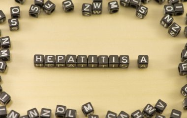 Hepatit A kelime ahşap arka plan üzerinde