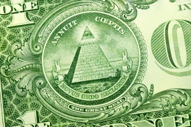 Ters tarafında Dolar'da piramit