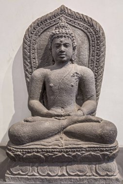 Gautam Buddha heykeli Arkeoloji kumtaşı meditasyon.