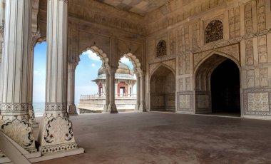 Agra, Agra fort Diwan-i-has ve Musamman Burj kubbe beyaz mermer portico yapısı. Agra Fort.